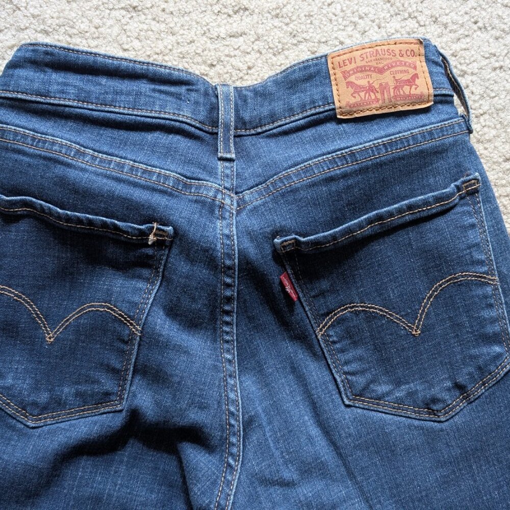 Levi's Women's 725 High Rise Bootcut Jeans, Dark Blue - size 27 - Picture 4 of 4